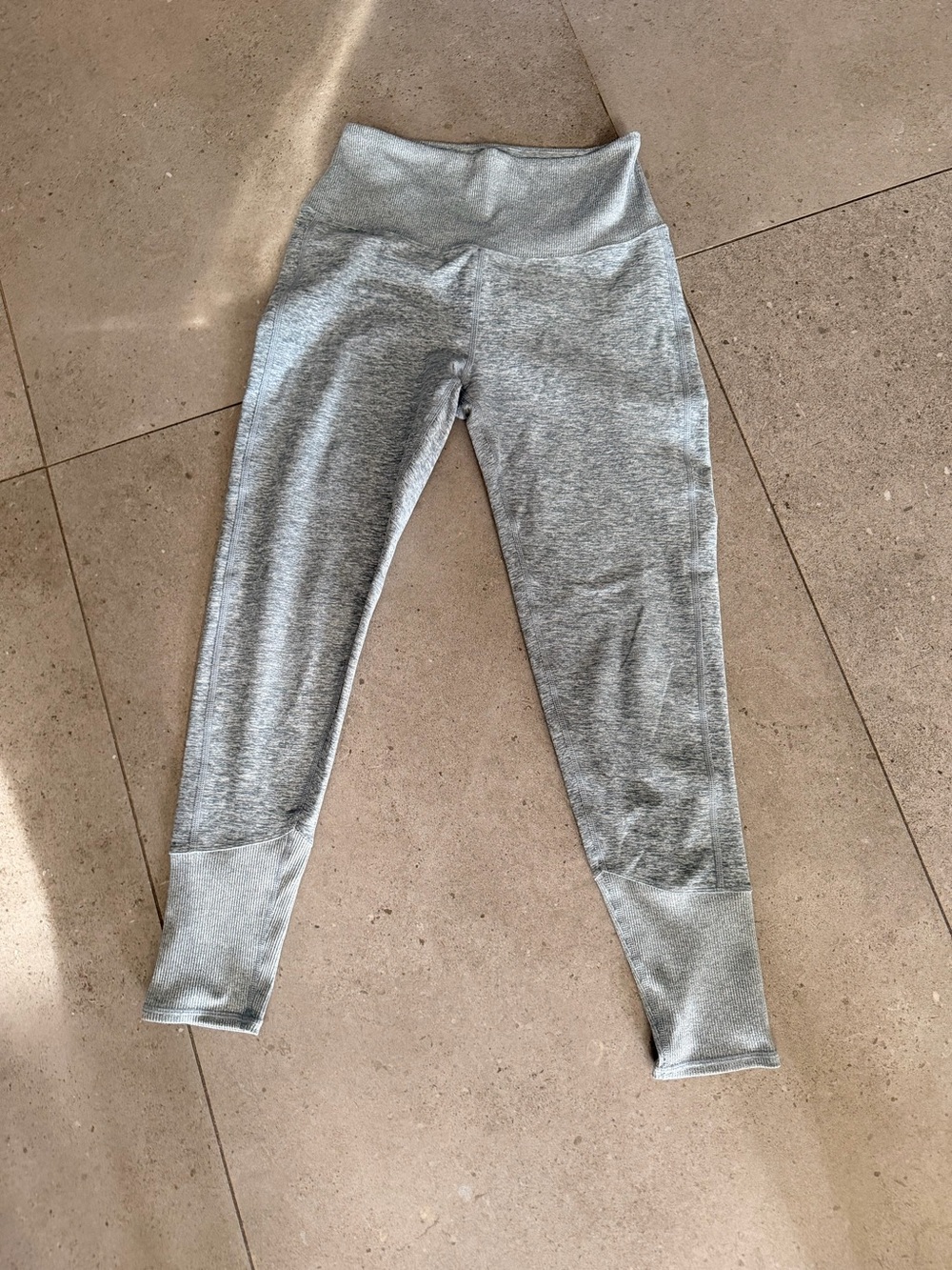 ALO Yoga Light Grey High-Waist Leggings